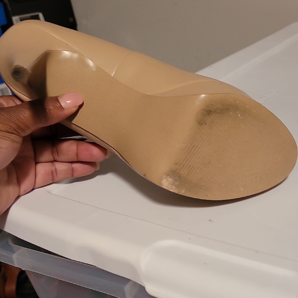 Guess Women's Beige Platform Heels - Picture 3 of 6